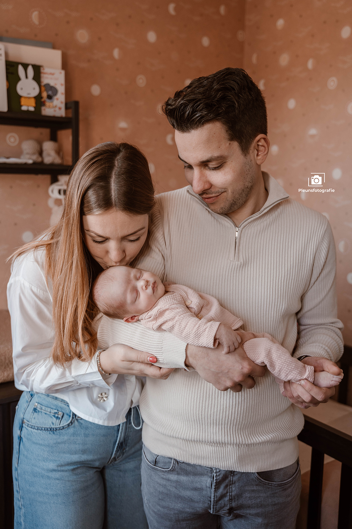 babyshoot aan huis fotograaf goirle pleunsfotografie newbornshoot (5)