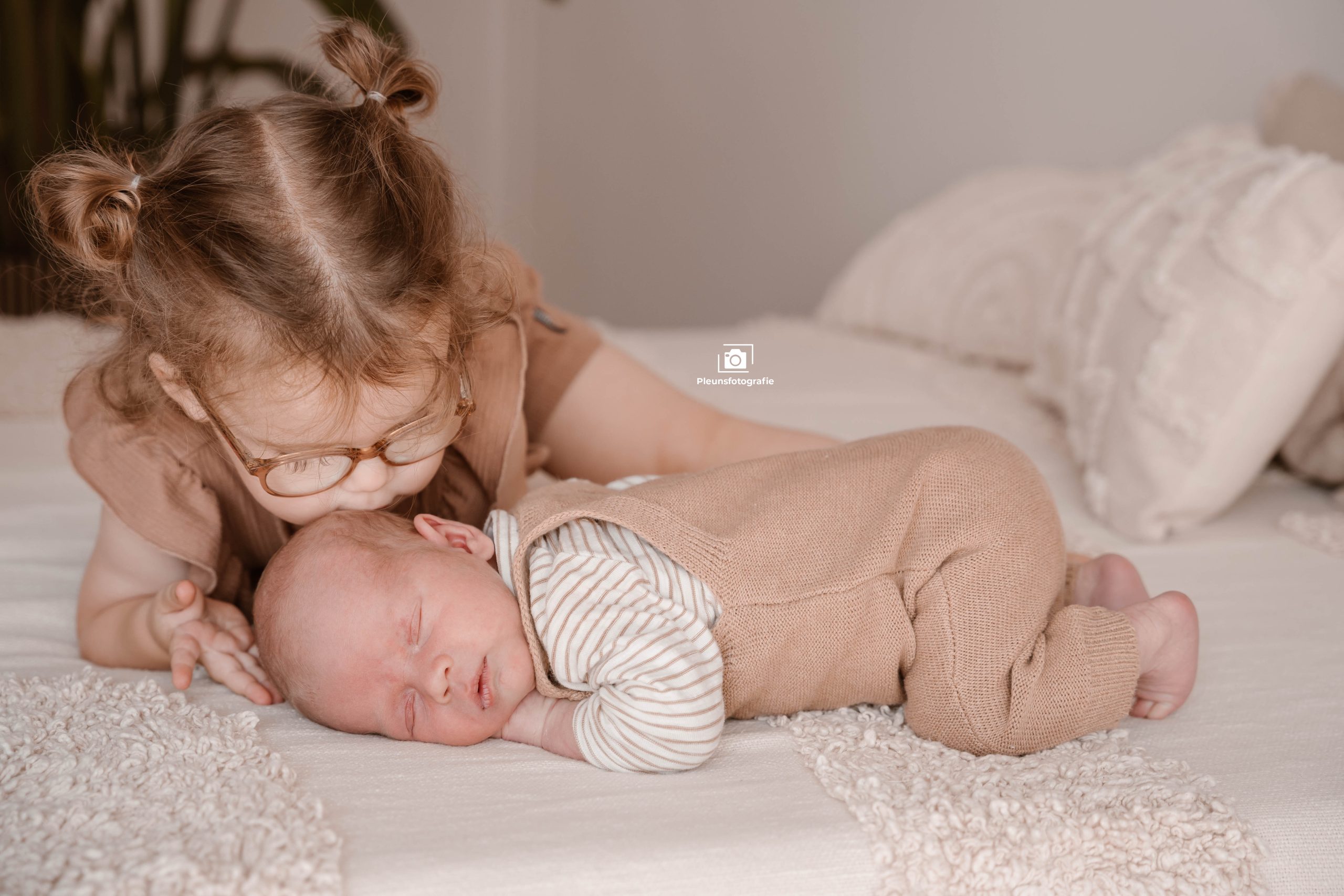 babyshoot fotograaf goirle newbornshoot pleunsfotografie (26)