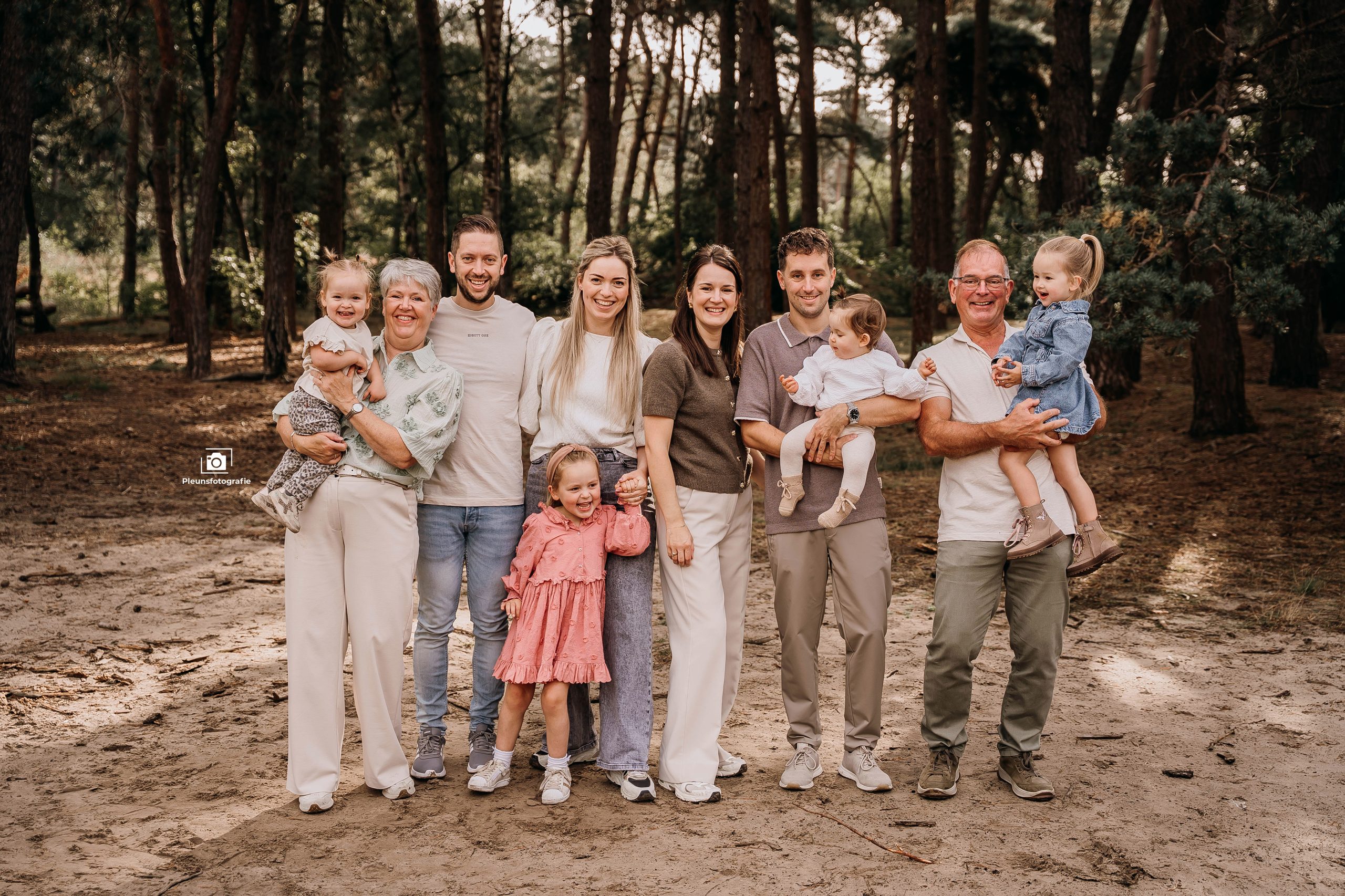 familieshoot fotograaf brabant fotograaf goirle pleunsfotografie (3) familieshoot fotograaf brabant fotograaf goirle pleunsfotografie (3)