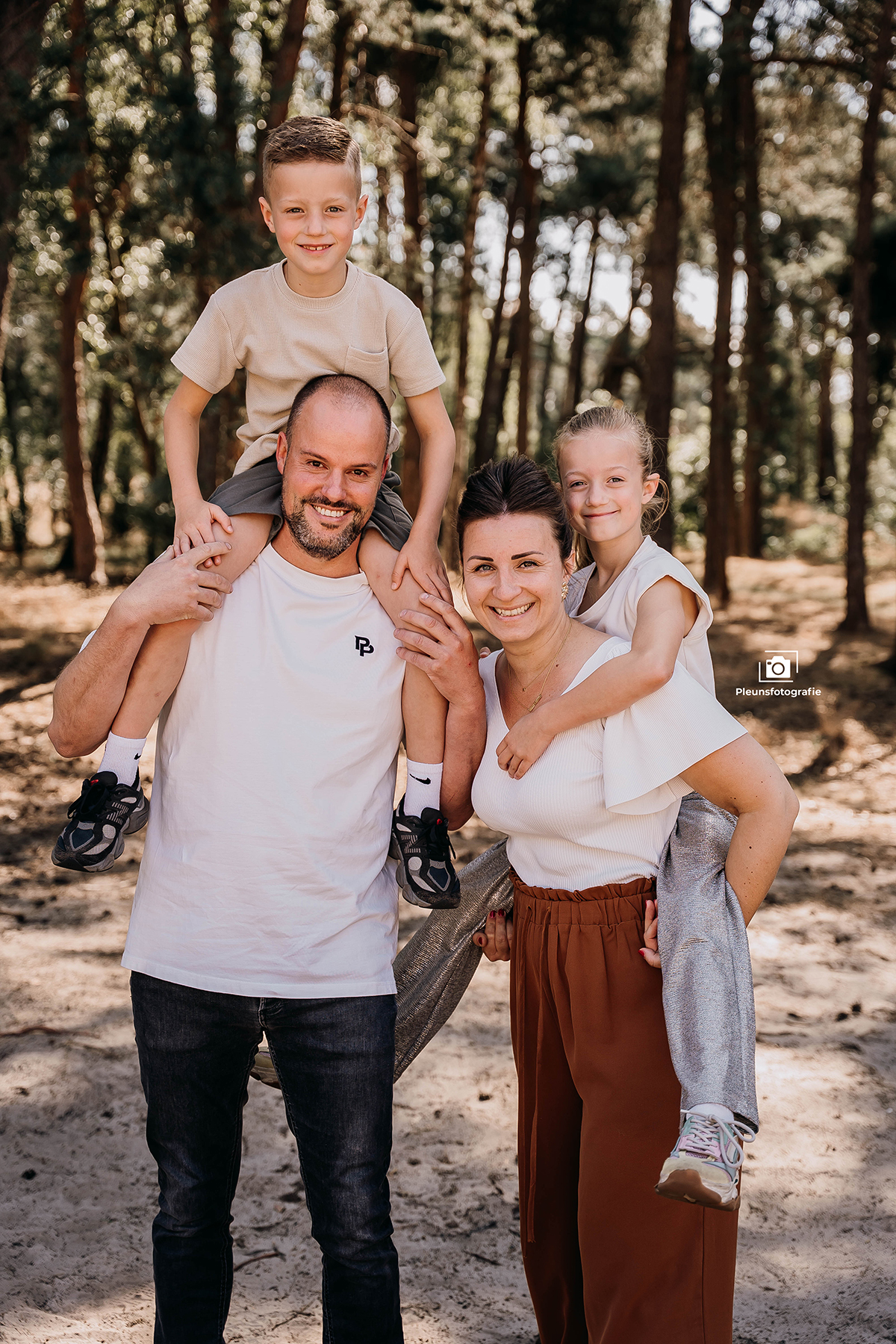 familieshoot fotoshoot goirle pleunsfotografie (1)