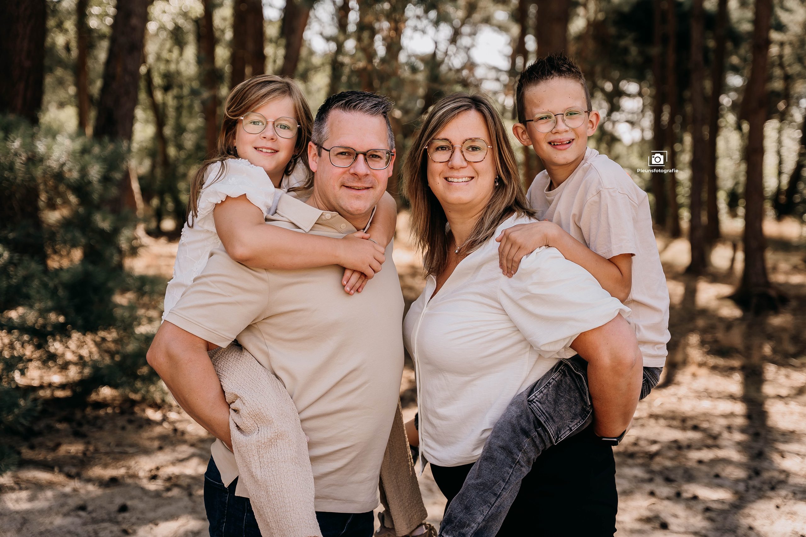 familieshoot fotoshoot goirle pleunsfotografie (8)